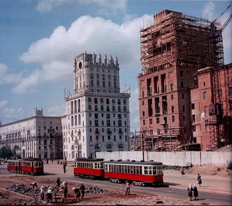  1952    - 7