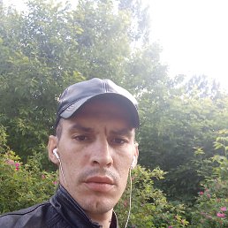 Вадим, 32, Зуевка