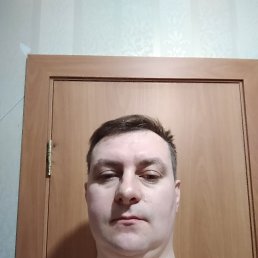 Roman, 42, 