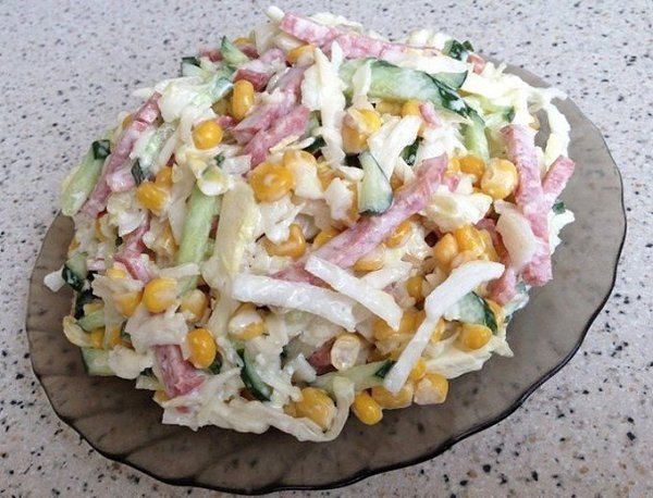 ТОП — невероятно вкусных салатов для праздничного стола.1. САЛАТ