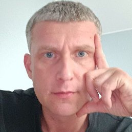 Dennis, ������, 42 ����