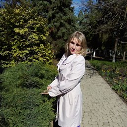 Елена, 52, Старощербиновская