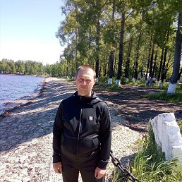 Олег, 45, Белая Холуница