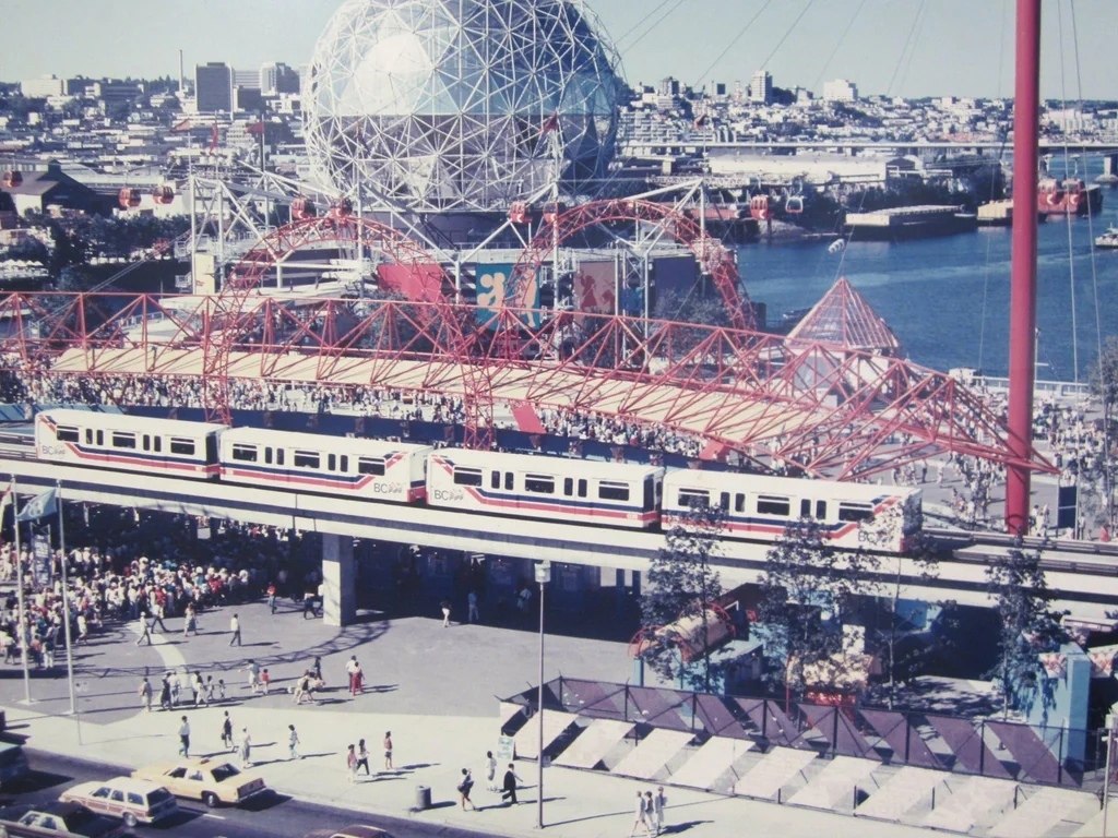   Expo '86     SkyTrain  ,  11  ...