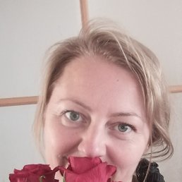 Oksana, 45, 