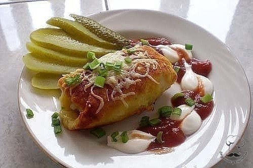 КАРТОФЕЛЬНЫЕ РУЛЕТИКИ С МЯСОМ.Ингредиенты:-Картофель – 500-600г-Яйцо сырое – 1шт-Мука пшеничная – ...