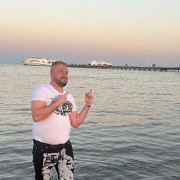 Mischa, 38, 