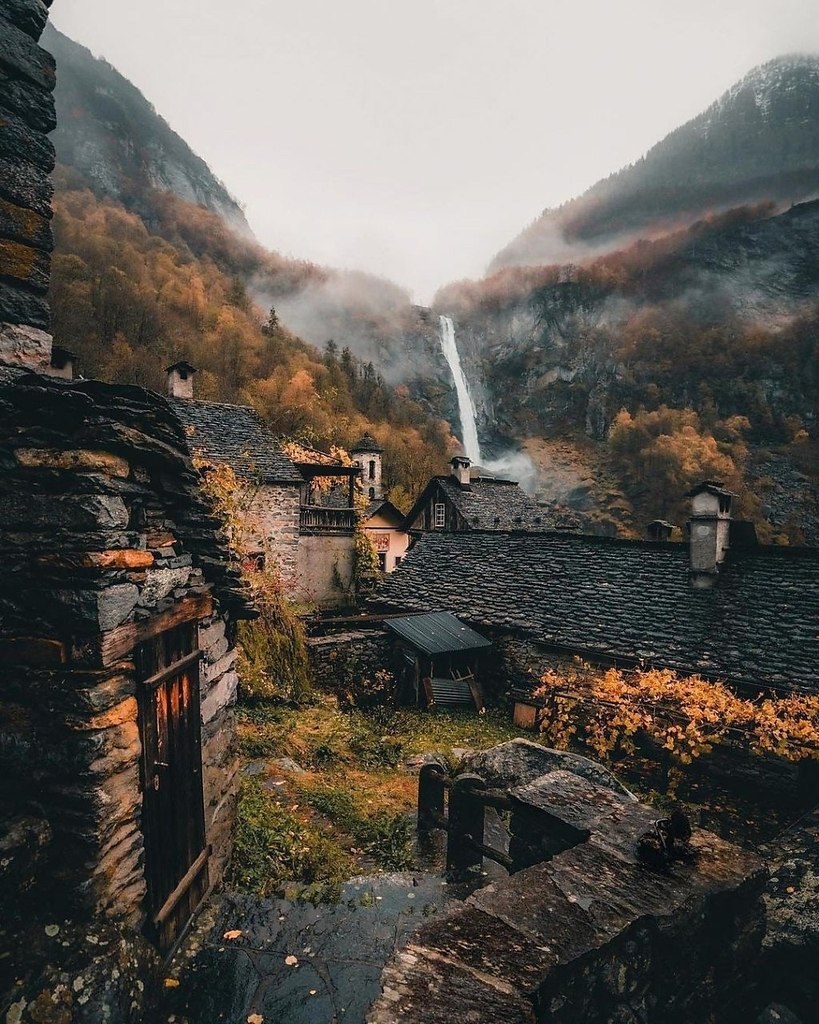  ,  