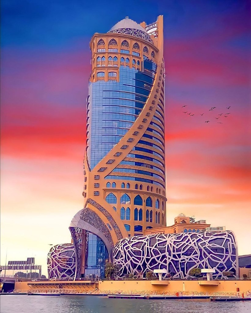  , ,  Mondrian Doha