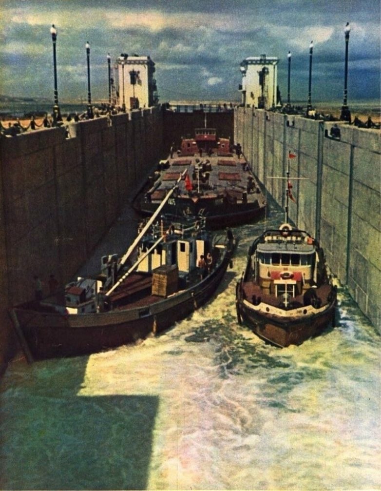  1952    - 8