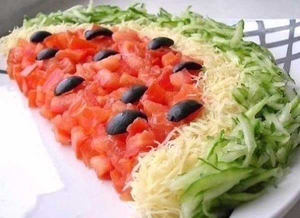 ТОП — невероятно вкусных салатов для праздничного стола.1. САЛАТ