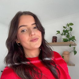 Elizabeth, 29, 