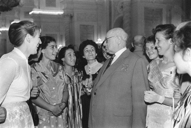..             .10  1961 ., ...