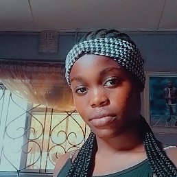 Lola, , 18 