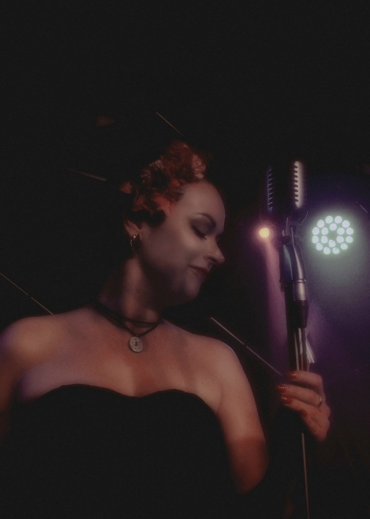 "  , ,  ,     ,    ...