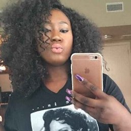 Elizabeth, 33, 
