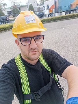 Augustin, 32 ����, �����