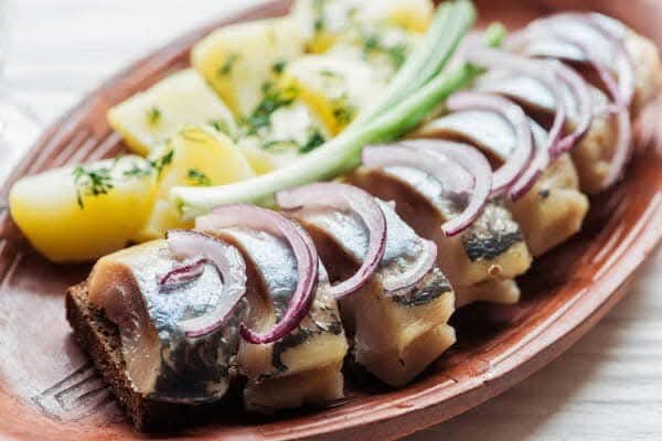 - Мама, а вот шо вкуснее форшмак или селедочное масло? - Ойц, вкуснее телятина по- царски. - Мама, ...