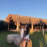 Yanna, 27 , 