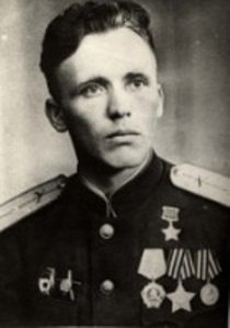 Корсаков Пётр Иванович.Командир орудия 33-го гвардейского артиллерийского полка (14-я гвардейская ...