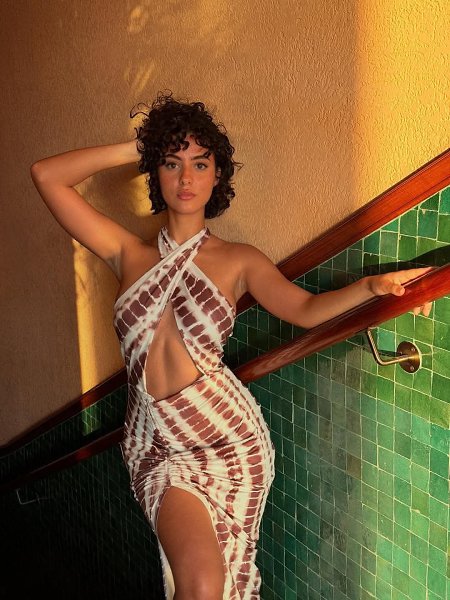   - 8  2025  18:43 - 4