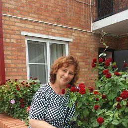 Elena, 43 , 