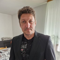 Viktor, 47, 