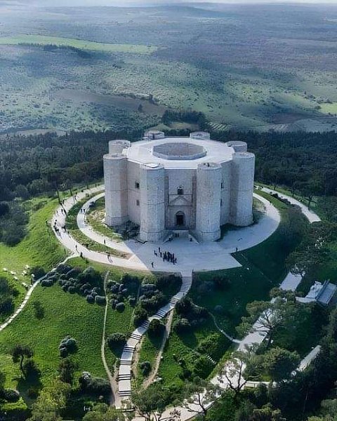 ,  XIII ,   Il Castel del Monte      , ...