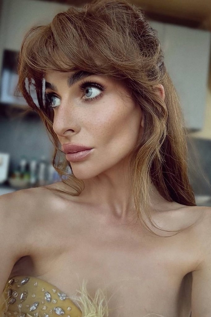 Чрезмерная худоба Екатерины Варнавы на новых фото встревожила фанатов. Недавно под новыми ... - 3