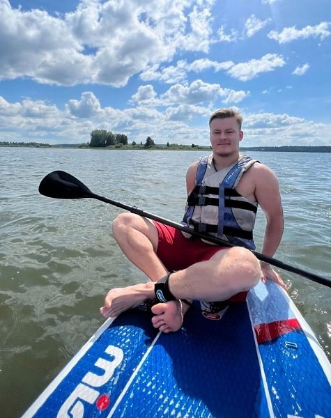 Матвей Мичков наслаждается последними днями отпуска в родной Перми.А затем отправится в Филадельфию