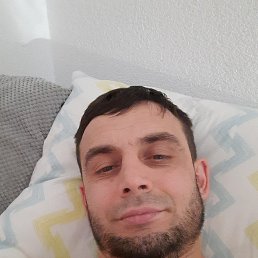 Alexandr, 43, 