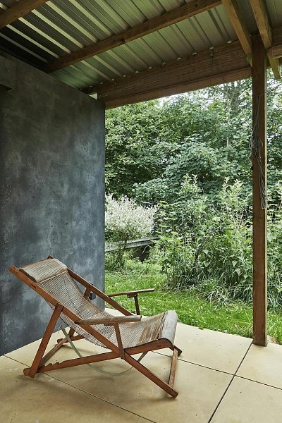 Летний домик для семьи архитекторов в Дании.Дом с окнами, открывающими вид на ручей, бамбуковыми ... - 7