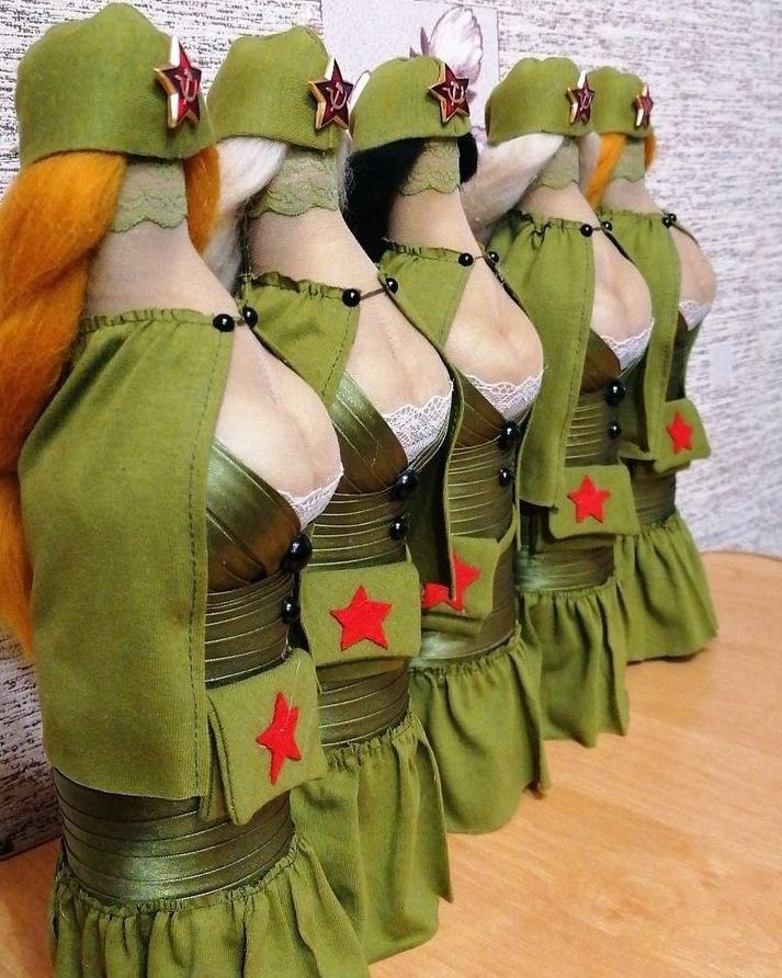 �����y�����
