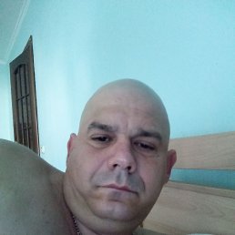 Dietmar Gomez, 40, 