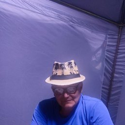 Oleg, 54, 