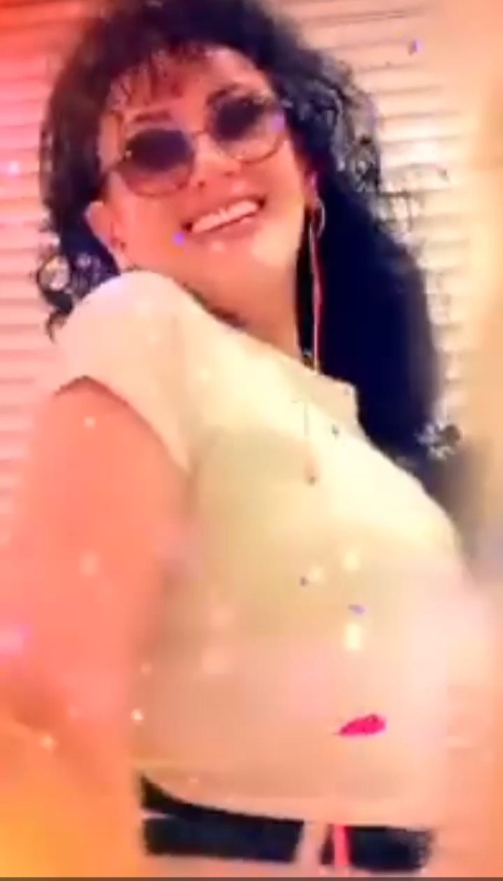 * lenka * - 15  2025  08:19