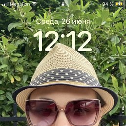 Elena, 58, 