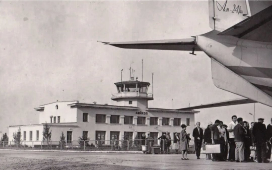 1960- . .    .