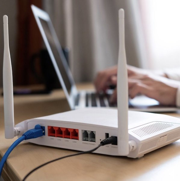 Студенту МГУ дали десять суток ареста за провокационное название сети Wi-Fi