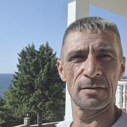Denis, 41, 