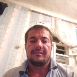 Ahmad Navro'v, 37, 