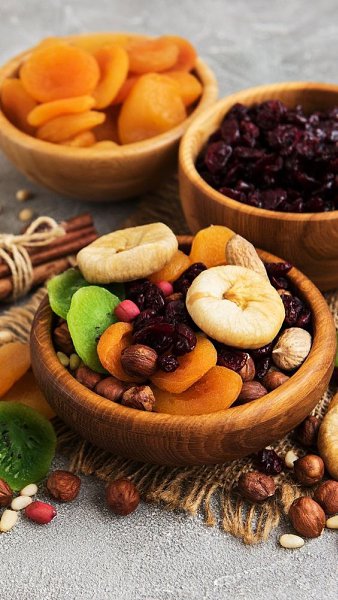 О пользе некоторых сушеных продуктов. На заметку! 1.Абрикосы (курага) — это лекарь для сердца и ...