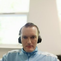 Max, 33, 
