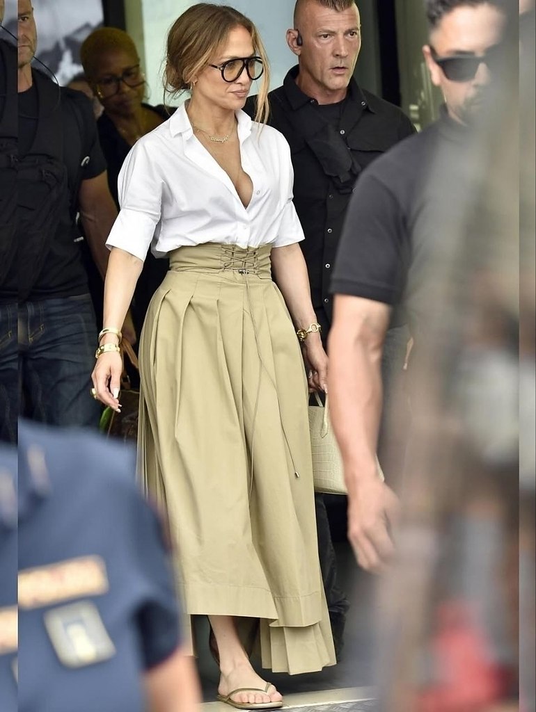 Бывший точно был в шоке Новое откровенное шоу Джей Ло поразило в соцсетях! На фестивале Cook Music ... - 2