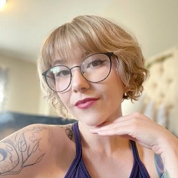 Eva, 29, 