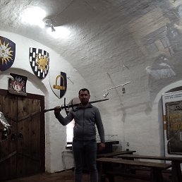  , , 37  -  10  2025