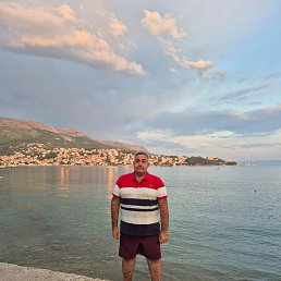Mykhailo, 46, 