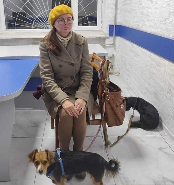 К сожалению, иногда память подводит и эта женщина ищет дом.Удивительно, но эта женщина отправилась ...