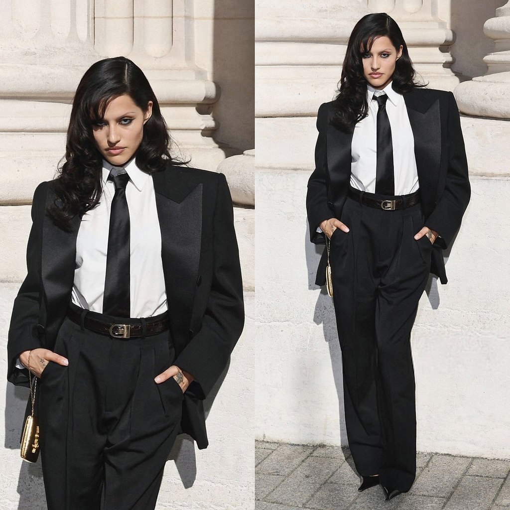   Saint Laurent    ,      ... - 2