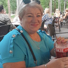 Halyna, 56, 